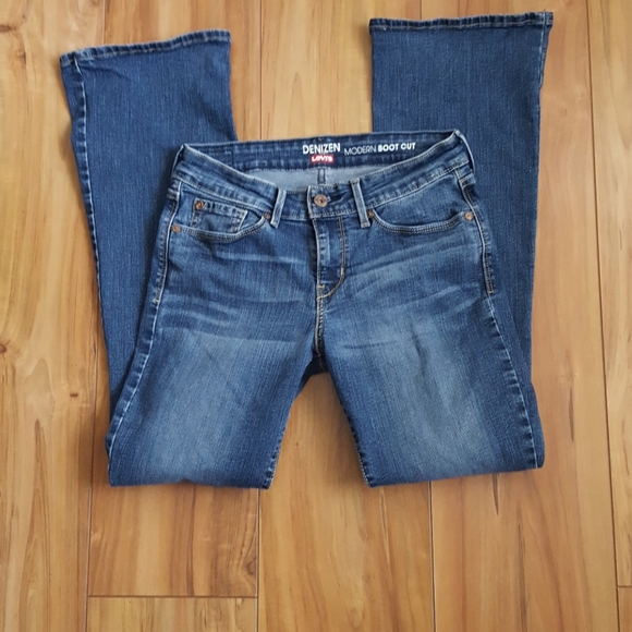 Levi's Denim - Levi's Denizen modern boot cut sz 4S